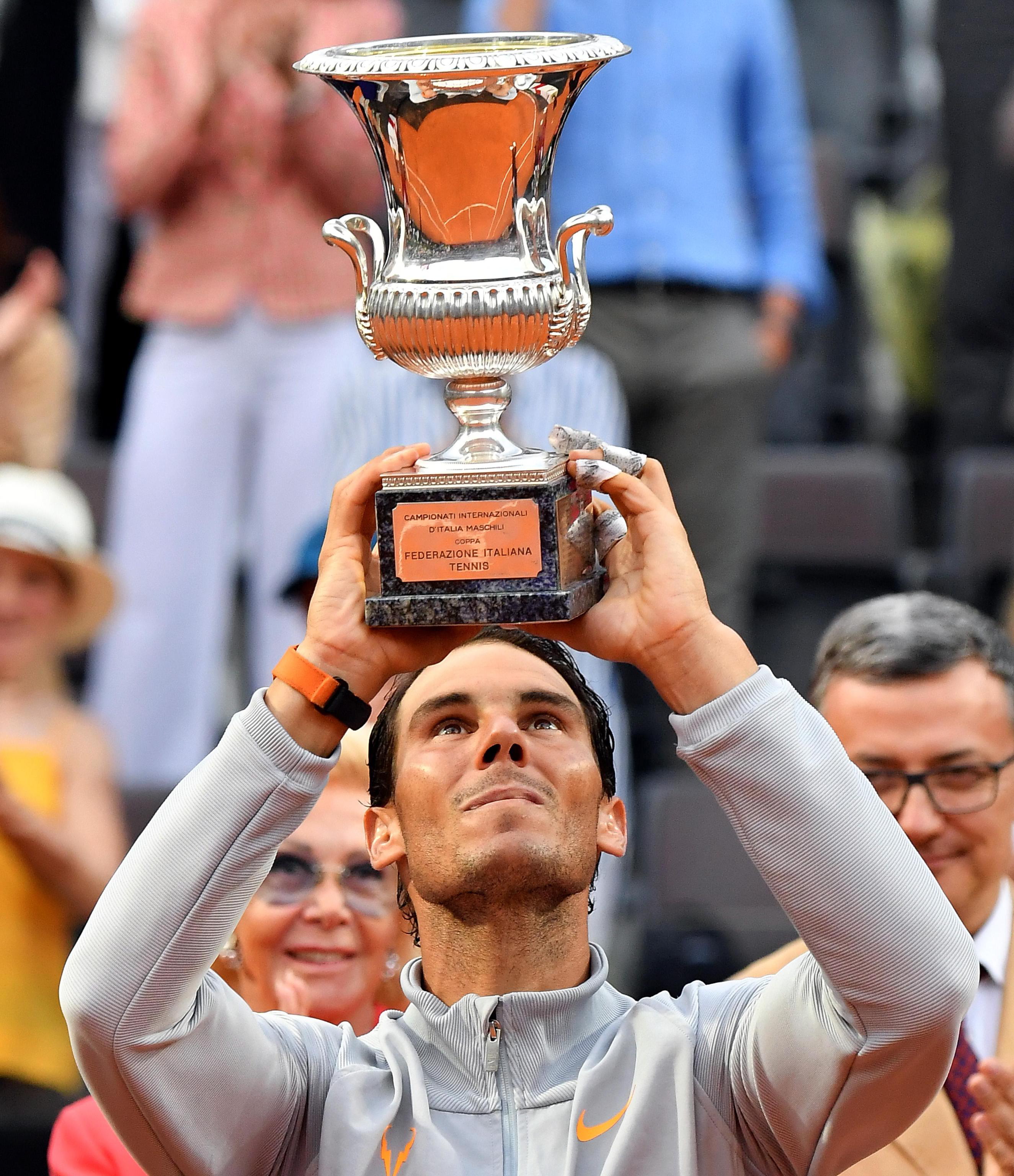 意大利网球队险胜欧洲网球队，纳达尔统治全场