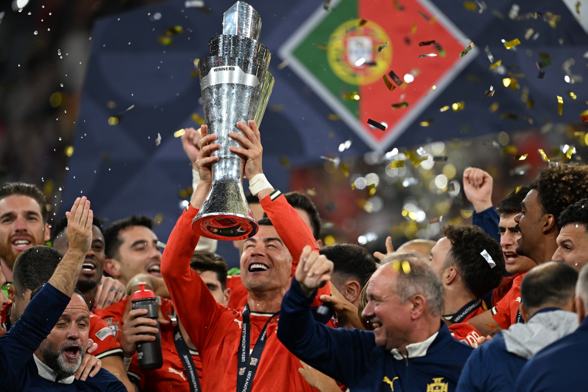 包含罗马追求重放欧冠冠军梦想的词条