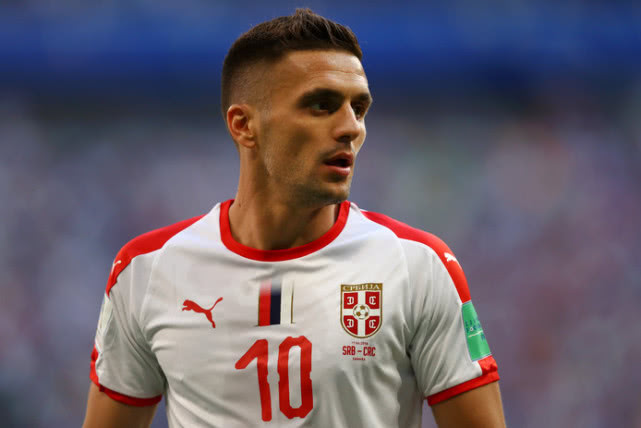 阿贾克斯高歌猛进,荷甲劲旅一路领先 阿贾克斯高歌猛进,荷甲劲旅一路领先