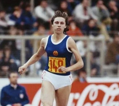 关于南非选手夺得亚军，强势闯入前列的信息