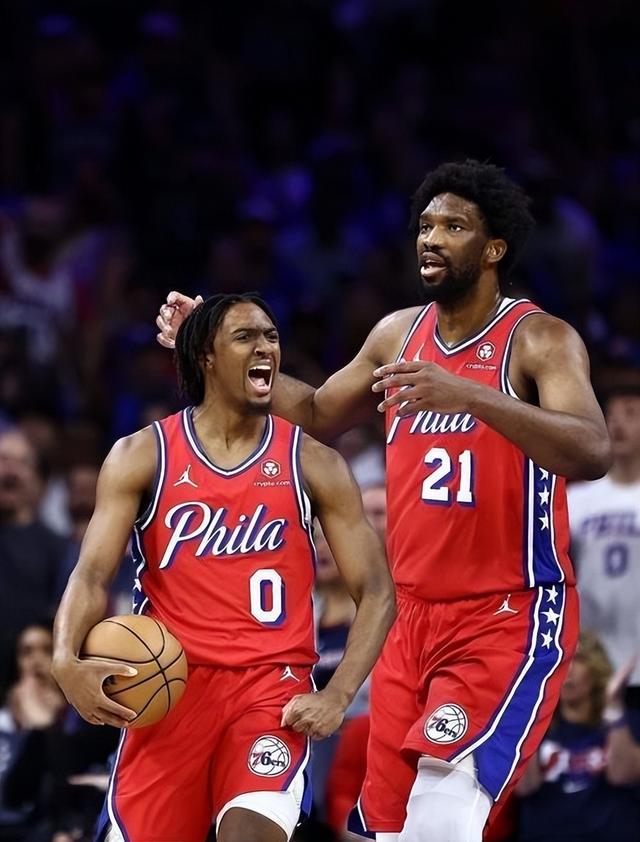 关于马刺碾压湖人B队，恩比德一己之力扛起全队的信息