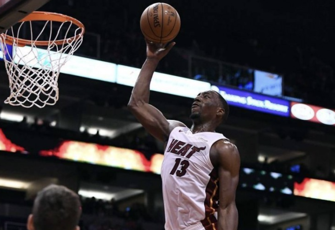 关于广东队鏖战热火,恩比德刷新纪录的信息 关于广东队鏖战热火,恩比德刷新纪录的信息