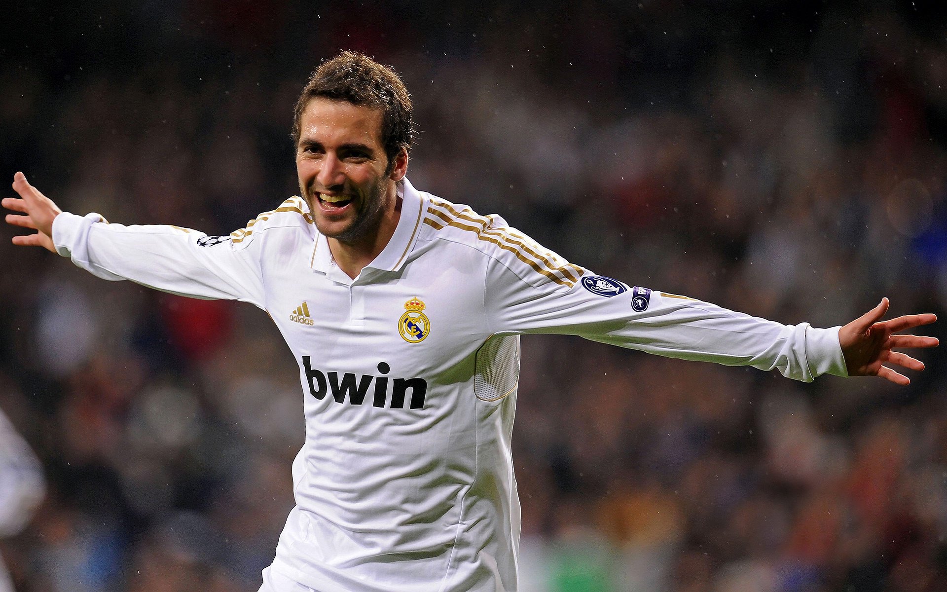 伊布冠军级表现闪耀全场，波兰淘汰切尔西背后的战术革命