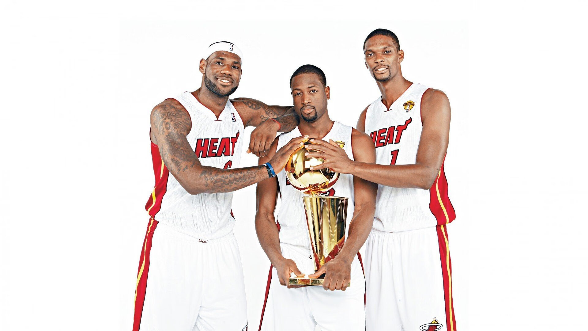 F1引擎轰鸣中的篮球诗篇,当街道赛之夜遇见伦纳德末节接管