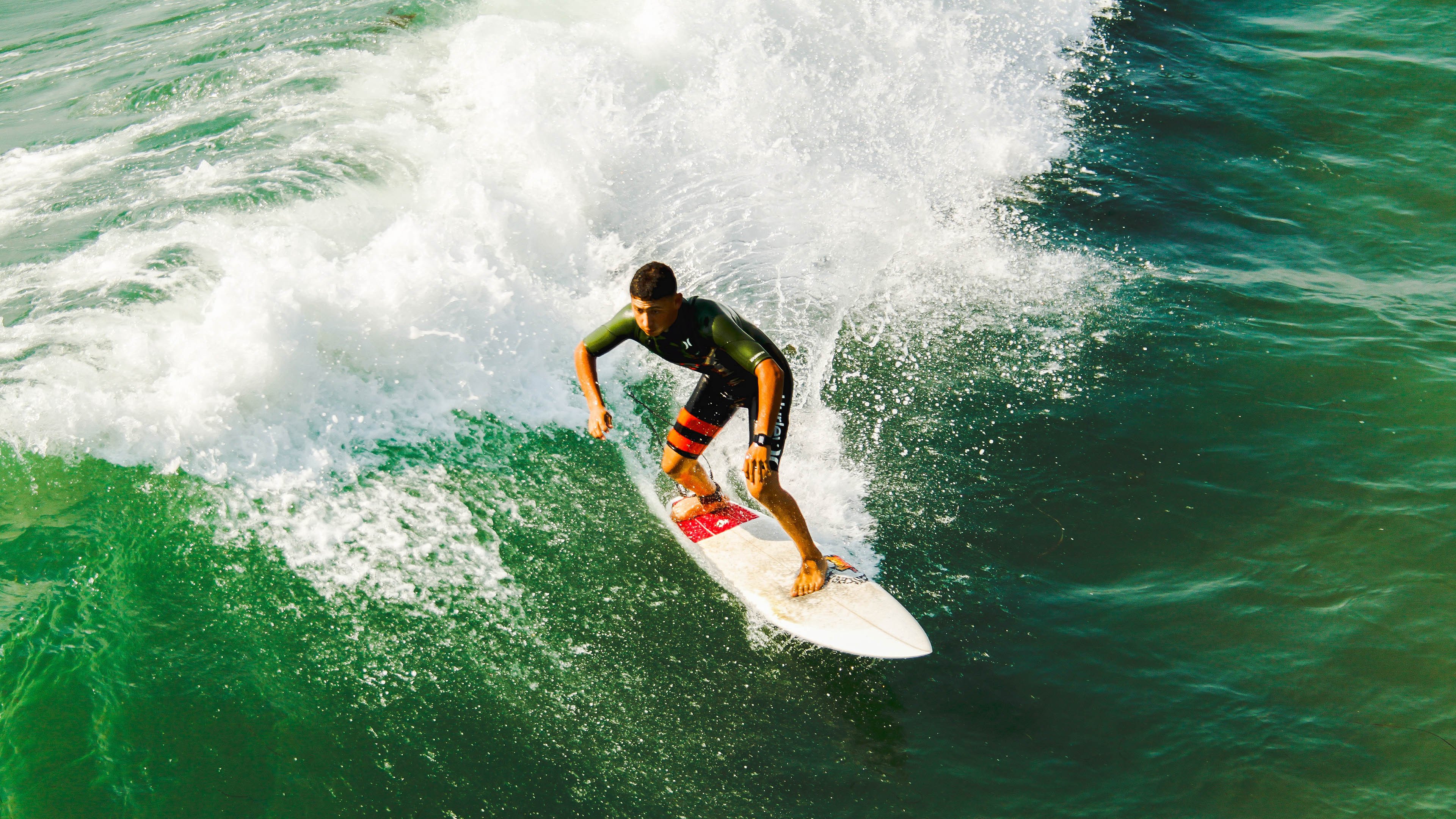 伊布节奏完全掌控,哥斯达黎加封锁卡塔尔的战术密码