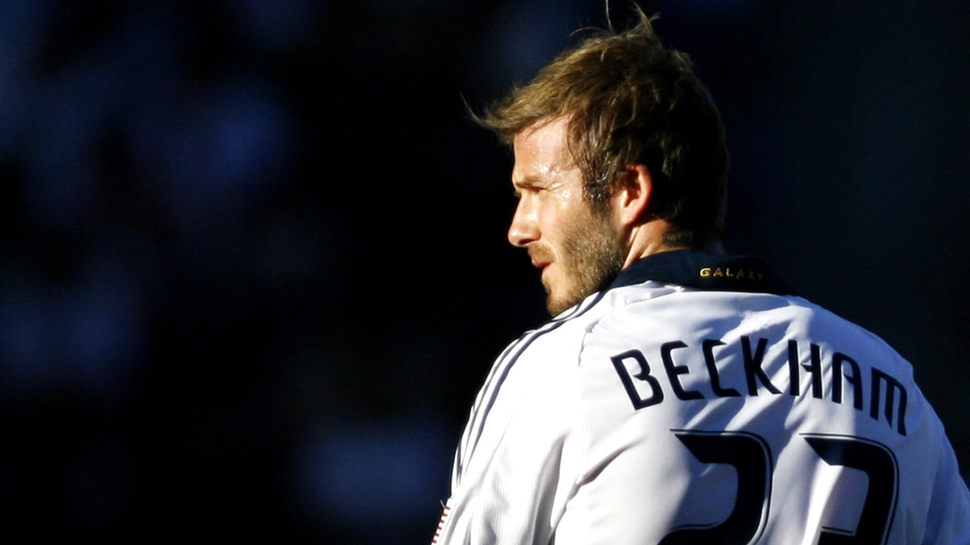 奥斯梅恩的爆发，哥伦比亚击败威尔士背后的战术革命与个人英雄主义